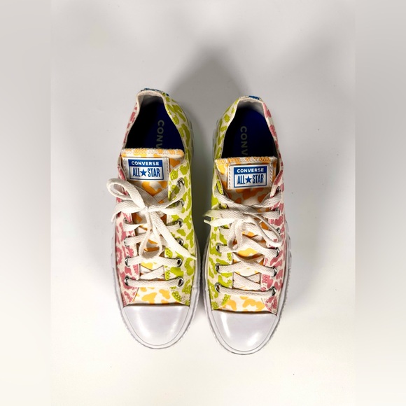 Converse Chuck Taylor Wild
All Star 2X Lift Platform Sneakers - Picture 4 of 9